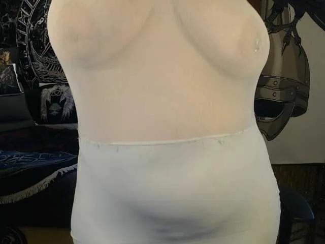 90dTitten on BongaCams