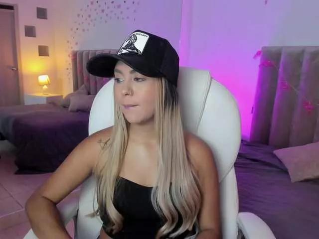 Ambar-Stones1 on BongaCams 