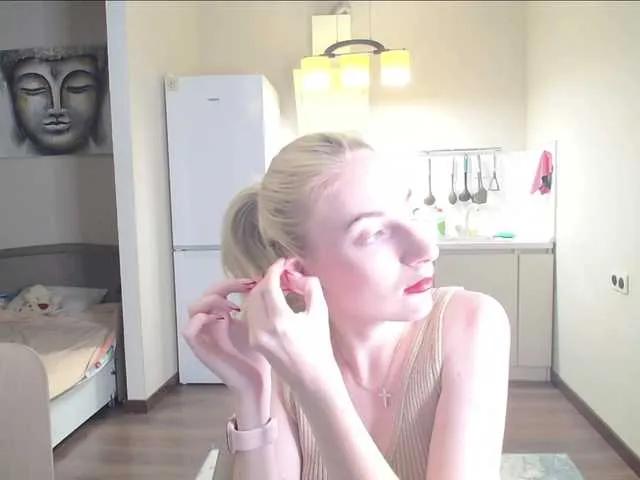 ANITIA on BongaCams