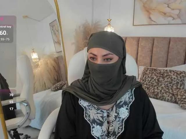 Azzaa0 on BongaCams 