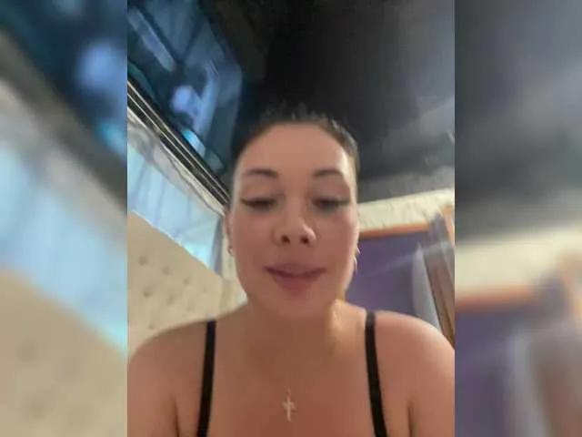 Candysweet15 on BongaCams