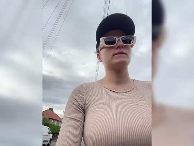 Carolinepro — Freechat on BongaCams