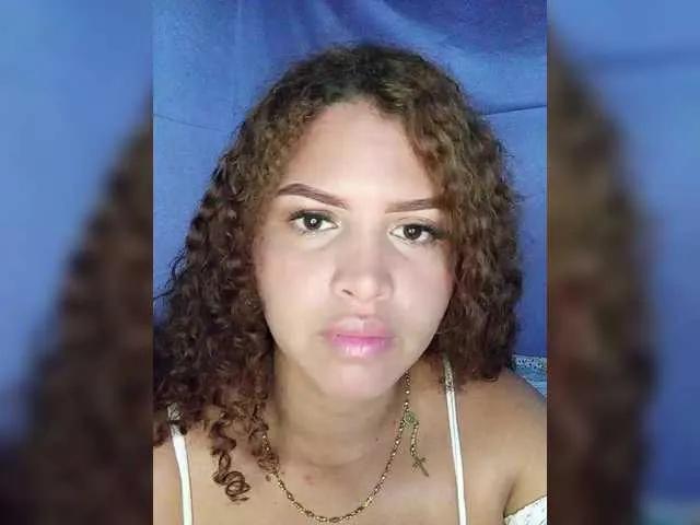 FANNIE22 on BongaCams