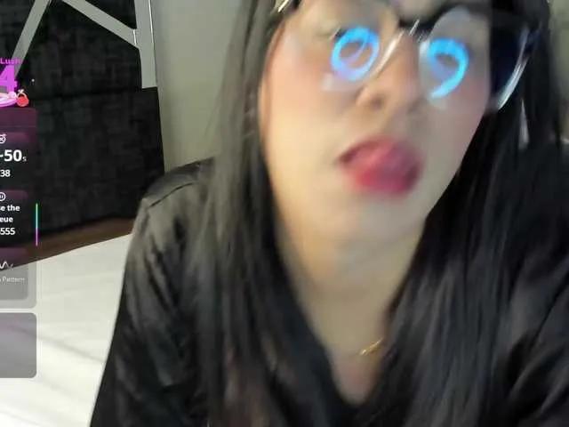 Isa-Jonness on BongaCams