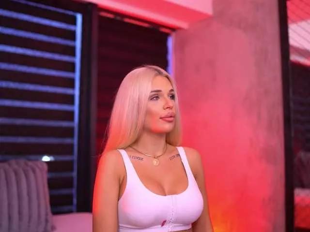 IvyRowa on BongaCams