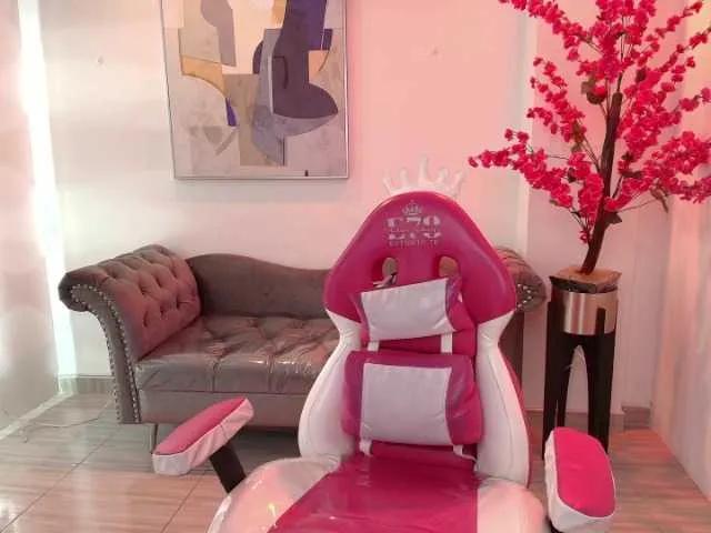jenjen-purple on BongaCams