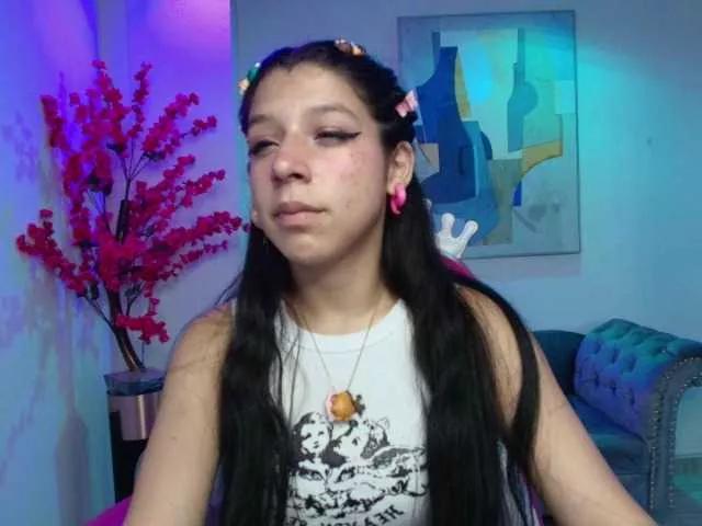jenjen-purple on BongaCams 