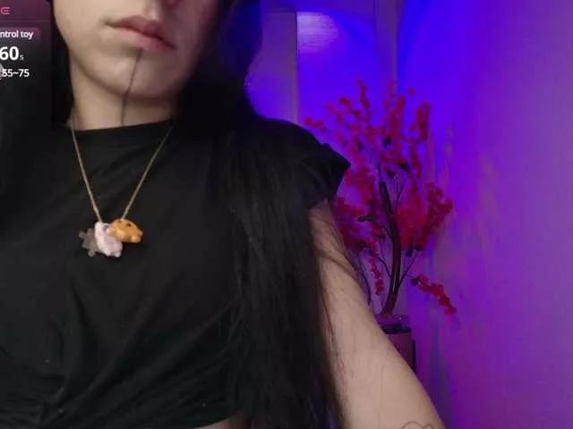 jenjen-purple on BongaCams 