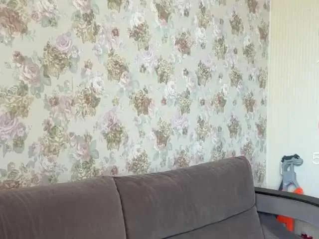 KikiMilf84 on BongaCams