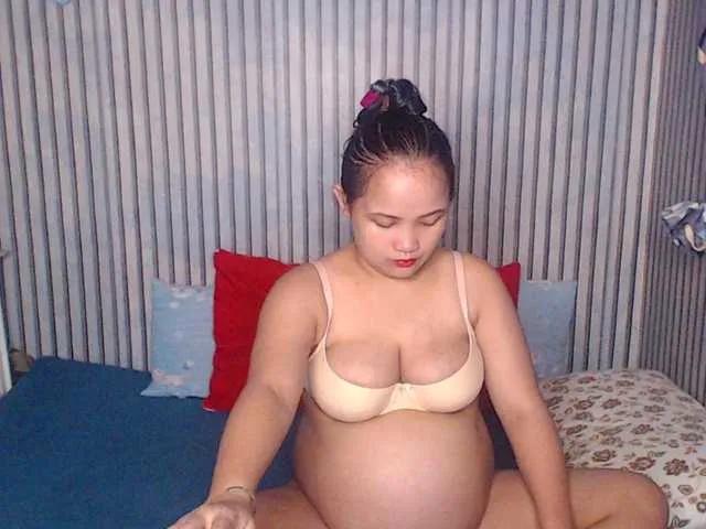 ladynakedpusy on BongaCams