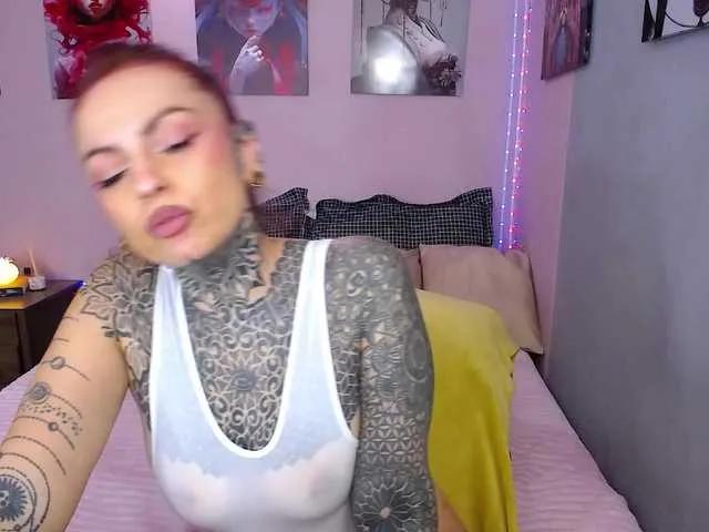 LolaRouse on BongaCams 