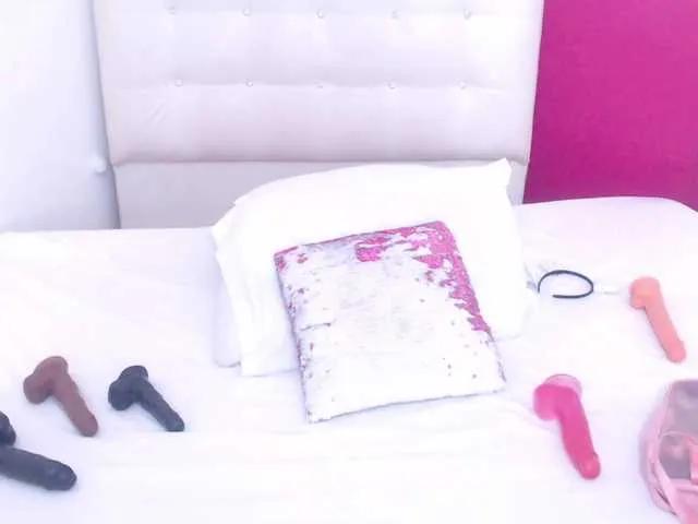 tiny-whore on BongaCams