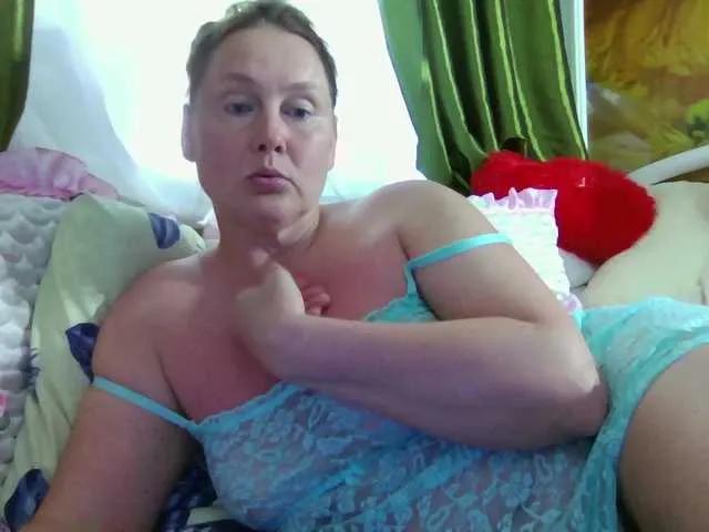 Yoursex2022 on BongaCams
