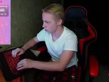 alexis_gordon — Spank ass x5:);) #lovense #hairy #tomboy #skinny #bdsm #bigclit [333 tokens remaining]