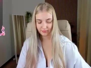 do_u_want_alice — banana in my tits  :3 #bigBoobs #pawg #Belly #JOI  #chubby [9 tokens remaining]