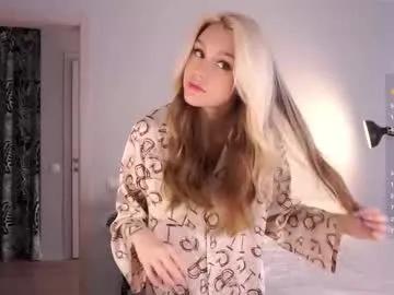 emmiemurray — g: Suck my 2 finger close to cam  / Call me Aurora, I'm from Venice, I'm #18 y.o. Will you be my friend? #shy #new #teen #blond [55 tokens remaining]