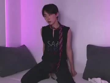 heejinwang — GOAL: Take off pants [70 tokens remaining] Welcome here! #twink #new #18 #asian #gay
