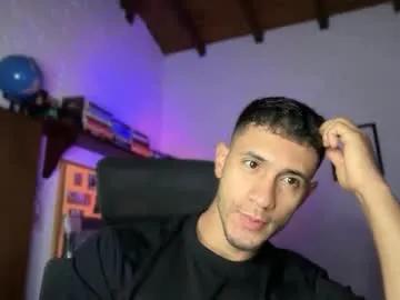 larry_jones — Hi, l am Andrew !!!!, lets do it,  #latino #muscle #young #ass [4870 tokens remaining]
