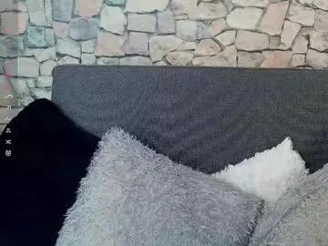 mia_roux1 — GOAL: Fuck my ass with fingers  [340 tokens remaining] let me fill your cock with #saliva Favorite patterns ///// #braces # #deepthroat #messy #longtongue