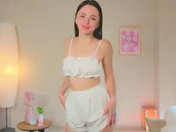 oliviakis — My name is Olivia  // GOAL: wake up with ice tease [55 tokens left] #18 #new #shy here, glad to see you all Im shy a bit of my #smalltits but love to  #tease