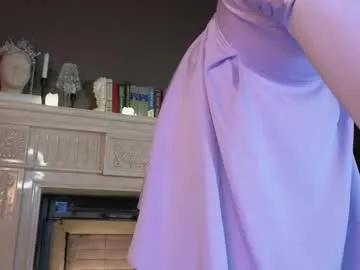right_at_heart —  hello! im new here  goal: tease with top  #redhead #nonude #shy #new #smalltits [86 tokens remaining]