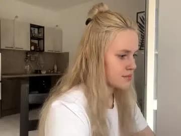 vinitadimario — Goal! Stand up and show my today outfit:3  Heeey everyone, my name is Maria im new  here, ome in and let's get to know each other #shy #18 #new #young #blonde [28 tokens remaining]