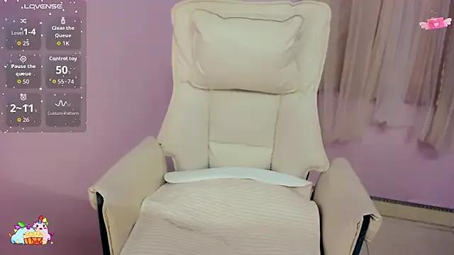 __18Angel__ on StripChat 