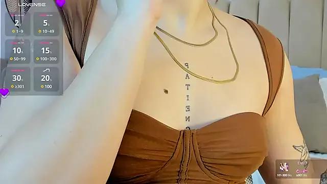 anna-henao on StripChat 