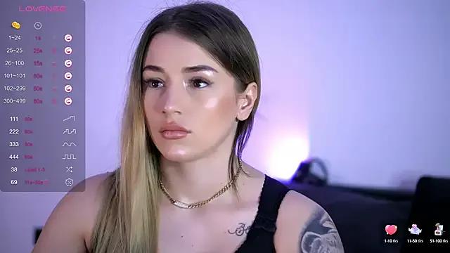 BabbyAisha on StripChat 