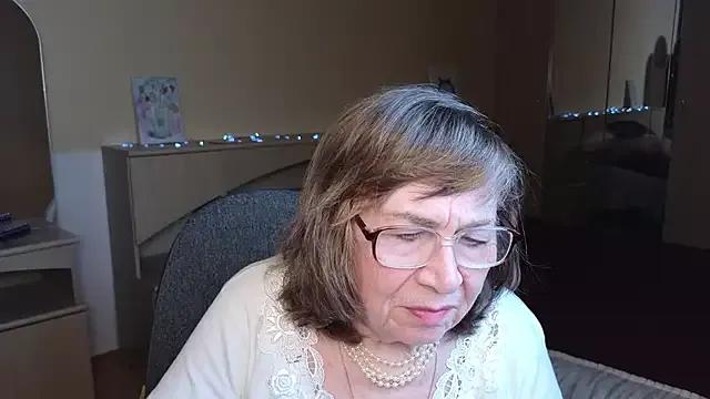 Betty_Brick on StripChat 