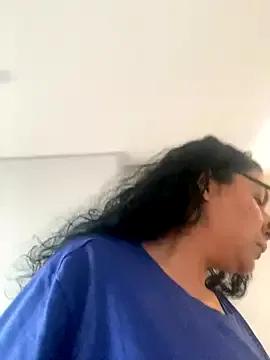 BigBootyButter on StripChat 