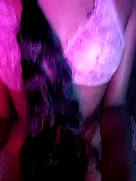 BunnyBloom25 on StripChat 