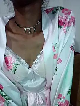 BunnyBloom25 on StripChat 