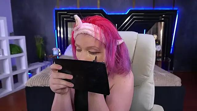 CoolTatis on StripChat 
