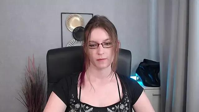 emmaxDelight on StripChat 