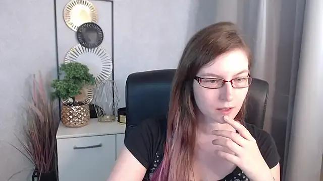 emmaxDelight on StripChat 