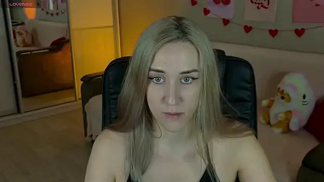 Free_Harmony on StripChat 