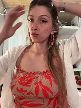 Irisdollhot on StripChat 