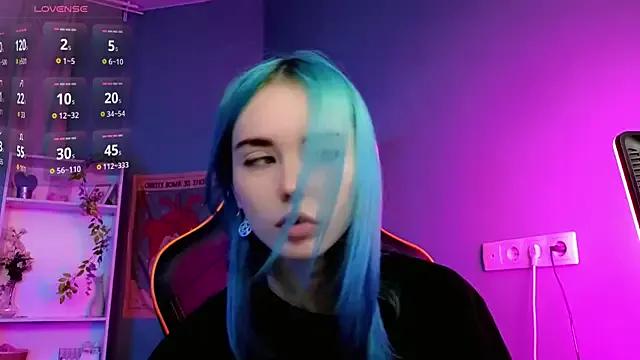 Kiara_Dream — Dancing with massage boobs