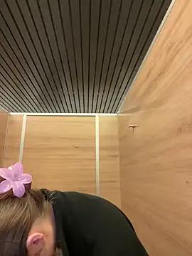 KittyQueeny — Play with fingers inside tight pussy