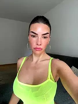 krissiswrld- on StripChat