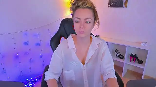Little_Rockk — Water play topless