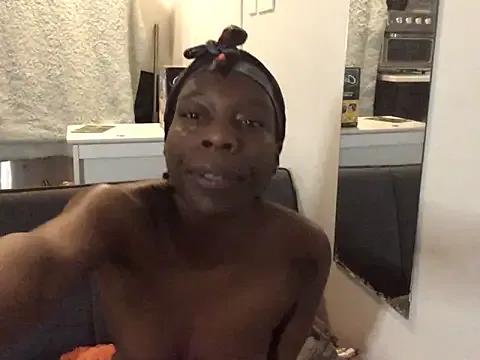 littyleesh1 on StripChat 