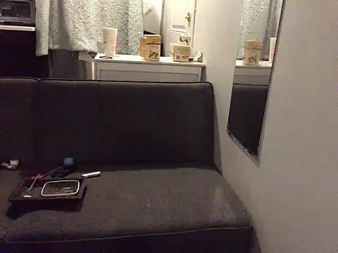 littyleesh1 on StripChat 