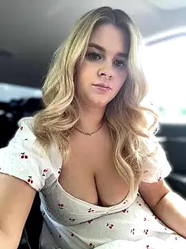 Love_Bri — Make my pussy very good