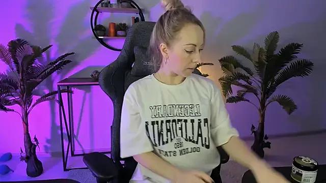LylithSkye on StripChat 