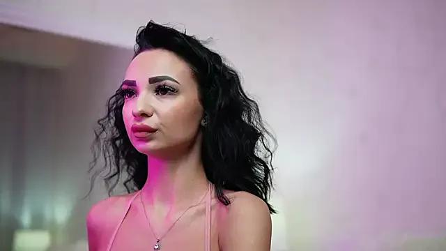 MaraJolie on StripChat 