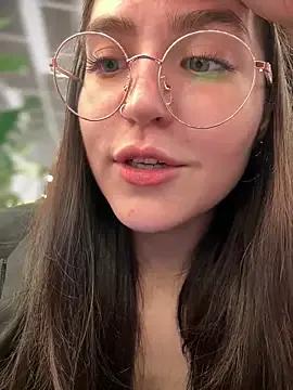 meow_girl — kisses!