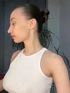 Polli_Kiss on StripChat 