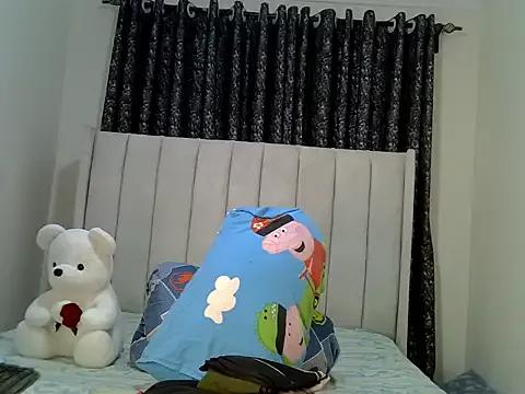 pretty_hearty — finger pussy and squirt